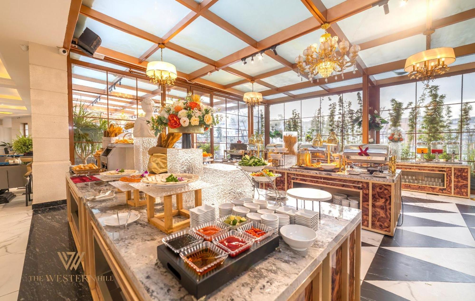 The Western Hill Dalat Hotel Buitenkant foto